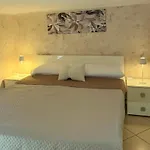 Fuorigrotta House